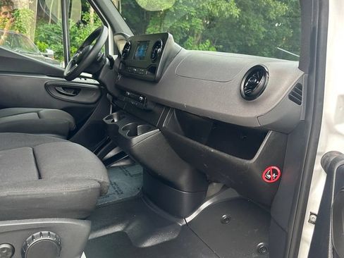 Used 2023 Mercedes-Benz Sprinter 2500 w/ Acoustic Package image 26