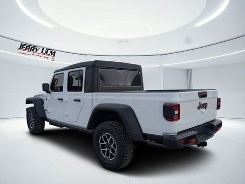 New 2026 Jeep Gladiator Rubicon w/ Safety Group AWD/4WD image 5