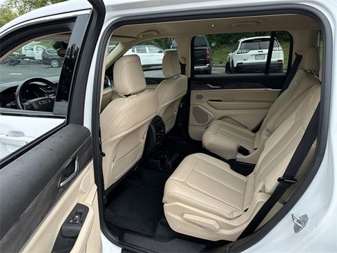 Used 2022 Jeep Grand Cherokee L Limited image 13