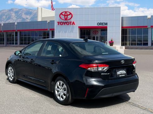 Used 2024 Toyota Corolla LE FWD image 5