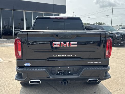 Used 2025 GMC Sierra 1500 Denali w/ Denali Reserve Package AWD/4WD image 13