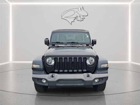 Used 2018 Jeep Wrangler Unlimited Sport S AWD/4WD image 2