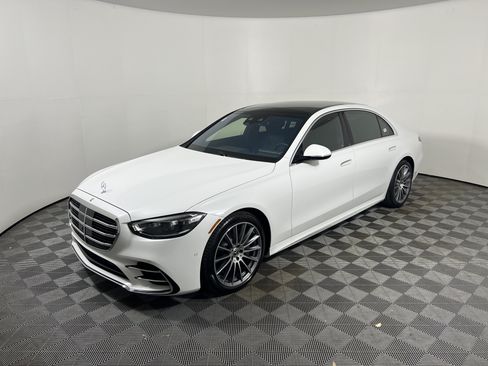 Used 2026 Mercedes-Benz S 500 4MATIC image 9