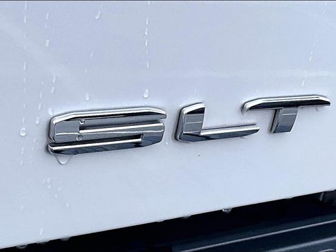 Used 2022 GMC Sierra 1500 SLT w/ SLT Premium Plus Package image 8