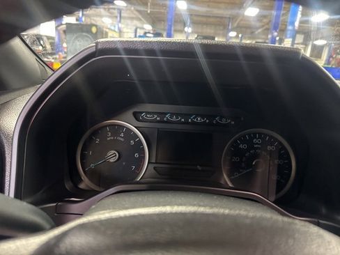 Used 2015 Ford F150 XLT w/ Equipment Group 302A Luxury image 22