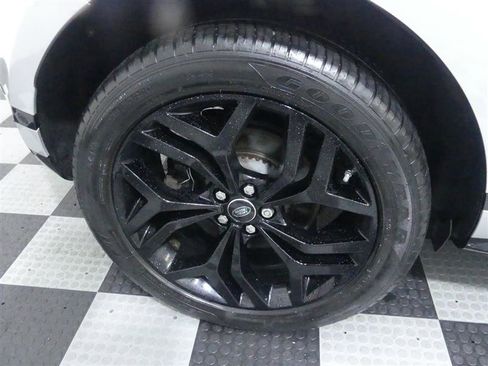 Used 2020 Land Rover Range Rover Evoque R-Dynamic SE AWD/4WD image 13