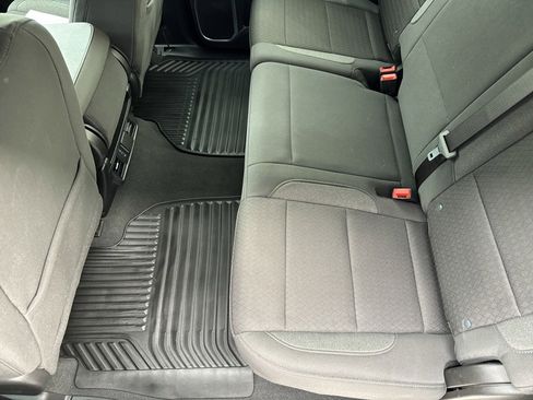 Used 2025 Chevrolet Silverado 1500 LT image 17