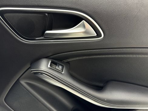 Used 2018 Mercedes-Benz CLA 250 image 46