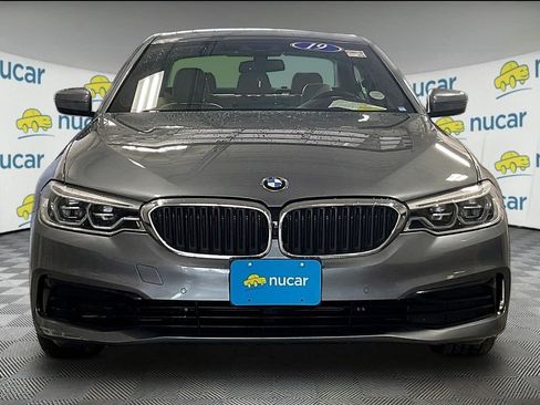 Used 2019 BMW 530e xDrive w/ Convenience Package AWD/4WD image 2