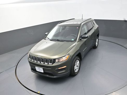 Used 2018 Jeep Compass Sport AWD/4WD image 15
