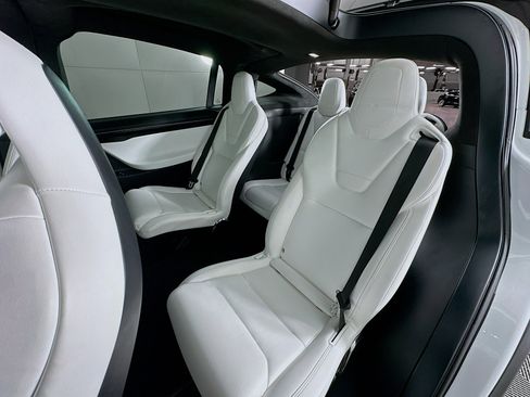 Used 2017 Tesla Model X 90D image 25