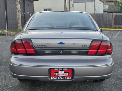 Used 1996 Chevrolet Lumina LS FWD image 6