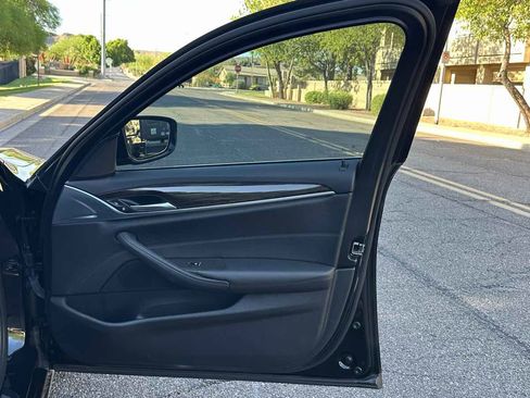 Used 2019 BMW 530i image 39