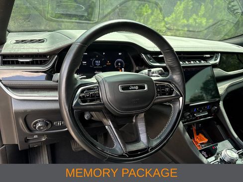 Used 2023 Jeep Grand Cherokee L Overland w/ Advanced Protech Group III AWD/4WD image 8