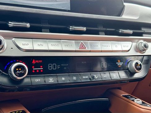 Used 2023 Kia Telluride EX X-Line image 16