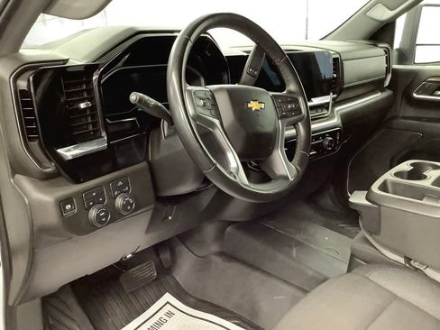 Used 2024 Chevrolet Silverado 2500 LT AWD/4WD image 12