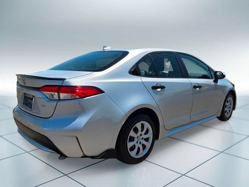 Used 2020 Toyota Corolla LE FWD image 5