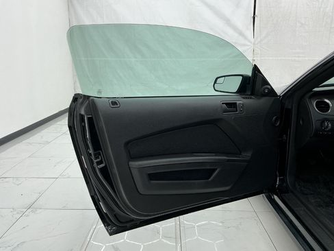 Used 2012 Ford Mustang GT RWD image 18