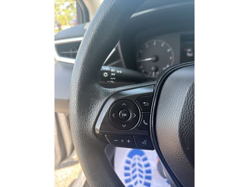 Used 2024 Toyota Corolla LE FWD image 12