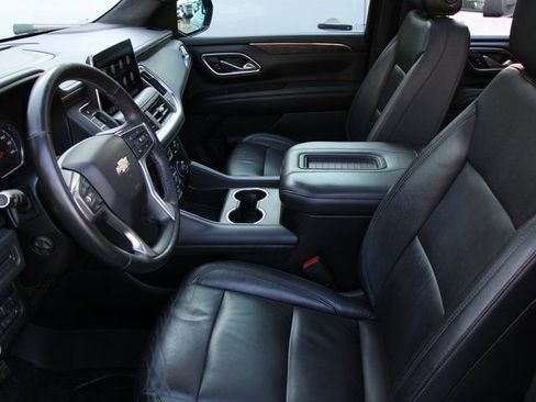 Used 2021 Chevrolet Tahoe LT w/ LT Signature Package image 16