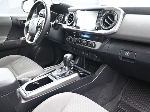 Used 2023 Toyota Tacoma SR5 w/ Technology Package image 28