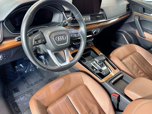 Used 2022 Audi Q5 2.0T Premium Plus w/ Premium Plus Package AWD/4WD image 9