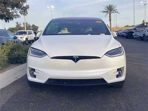 Used 2018 Tesla Model X 100D image 2