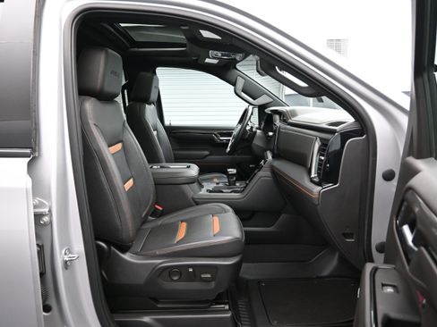 Used 2022 GMC Sierra 1500 AT4 w/ AT4 Preferred Package AWD/4WD image 13
