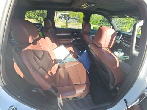 Used 2025 Kia Telluride SX Prestige image 11