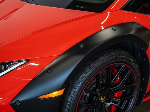 Used 2024 Lamborghini Huracan Sterrato AWD/4WD image 26