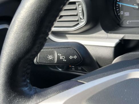 Used 2022 Ford Explorer XLT w/ Equipment Group 202A image 22