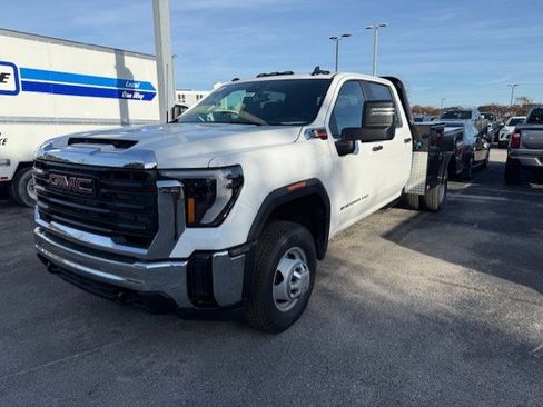 New 2026 GMC Sierra 3500 Pro w/ Convenience Package image 1