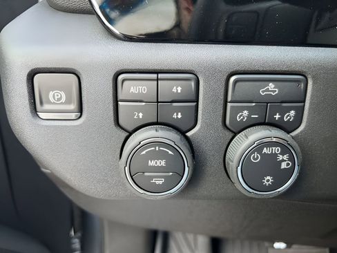 New 2026 Chevrolet Silverado 1500 LT image 17