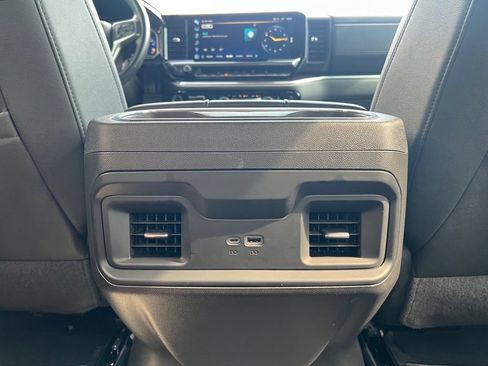 Used 2022 Chevrolet Silverado 1500 LT Trail Boss w/ Convenience Package II AWD/4WD image 19