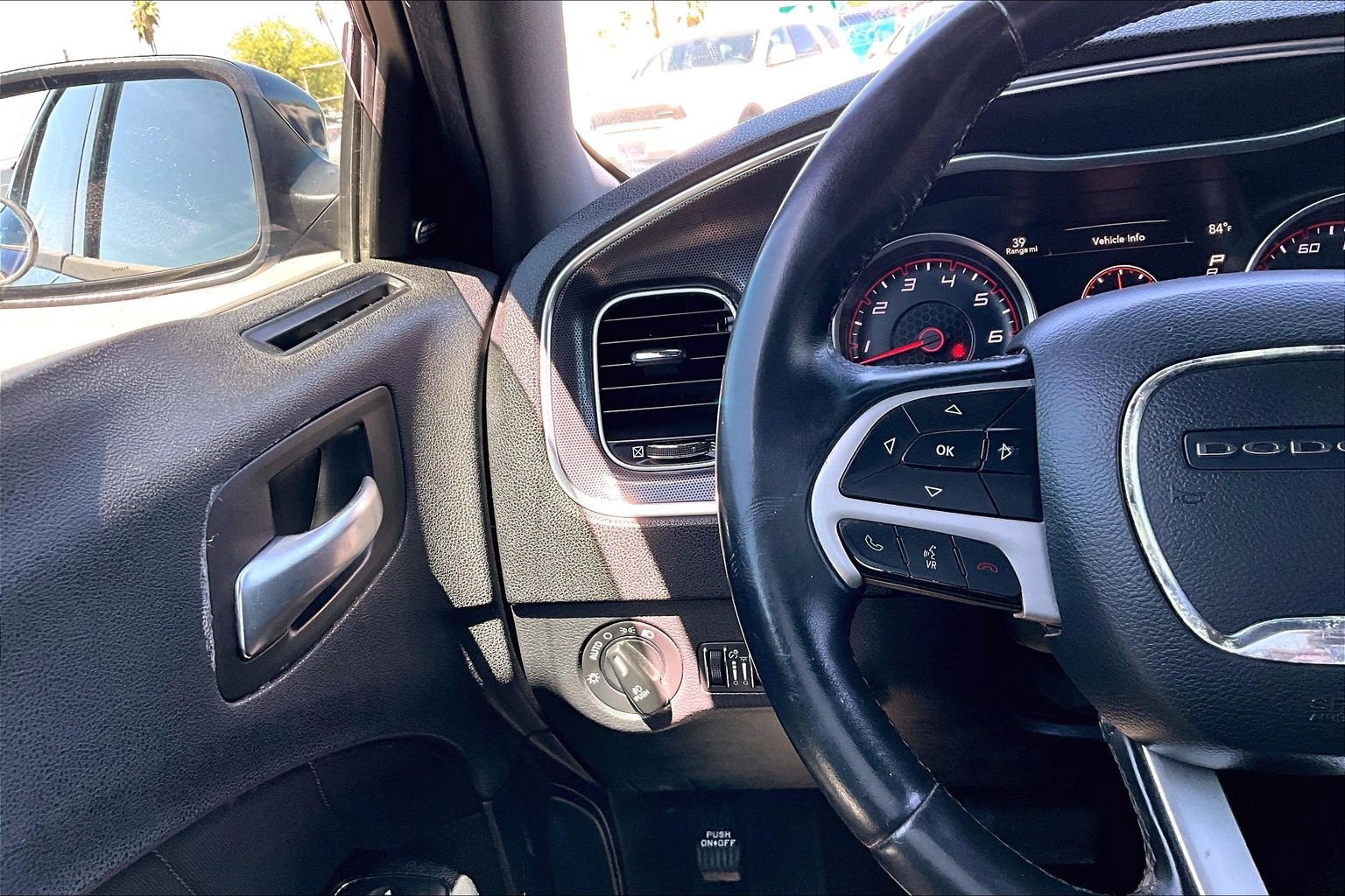 Used 2015 Dodge Charger SXT RWD image 18