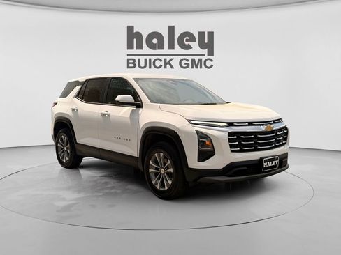 Used 2025 Chevrolet Equinox LT FWD image 7