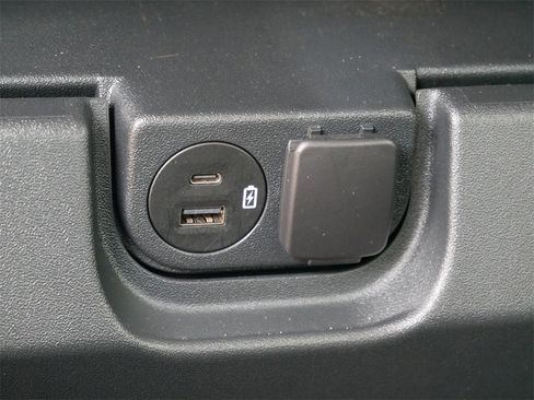 Certified 2022 Ford F150 Lariat w/ Trailer Tow Package image 14