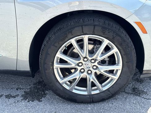Used 2023 Buick Enclave Premium w/ Experience Buick Package FWD image 9