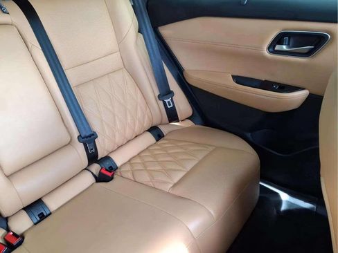 Used 2023 Nissan Rogue Platinum FWD image 17