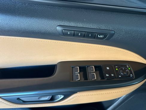 Certified 2025 Lexus NX 250 FWD w/ Premium Package image 8