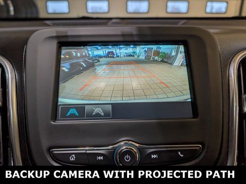 Used 2018 Chevrolet Equinox LT image 25