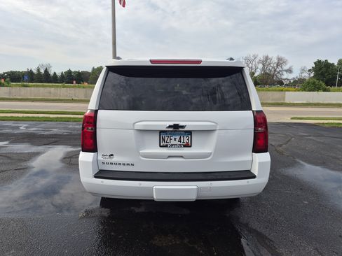 Used 2016 Chevrolet Suburban LT w/ Luxury Package AWD/4WD image 7
