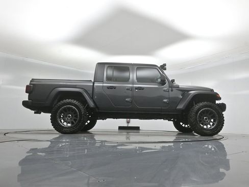 Used 2023 Jeep Gladiator Sport AWD/4WD image 40