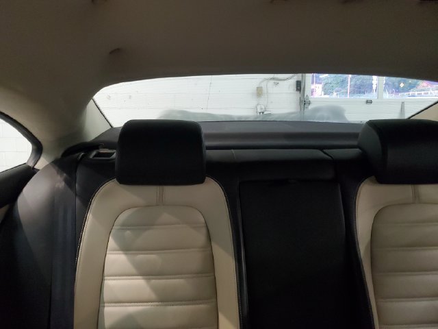 Used 2010 Volkswagen CC Luxury FWD image 22