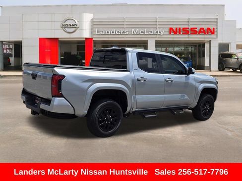 Used 2024 Toyota Tacoma SR5 AWD/4WD image 3