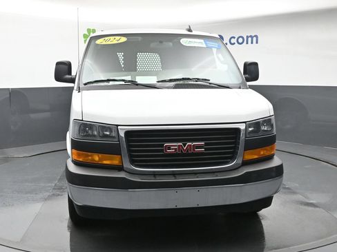 Used 2024 GMC Savana 2500 w/ Driver Convenience Package RWD image 5