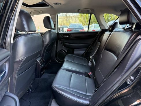 Used 2017 Subaru Outback 2.5i Limited AWD/4WD image 13