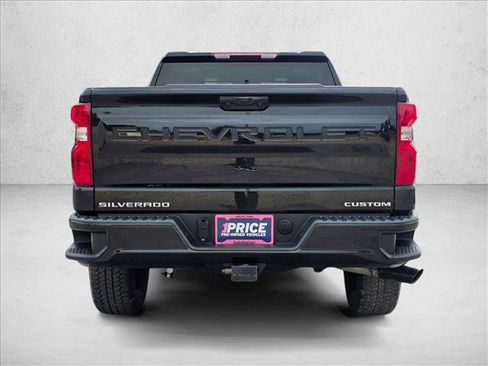 Used 2025 Chevrolet Silverado 1500 Custom Trail Boss w/ Turbomax Blackout Package AWD/4WD image 4