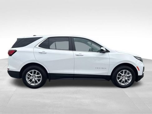 Used 2024 Chevrolet Equinox LT AWD/4WD image 17