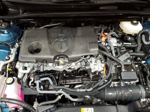 Used 2025 Toyota Camry LE image 6